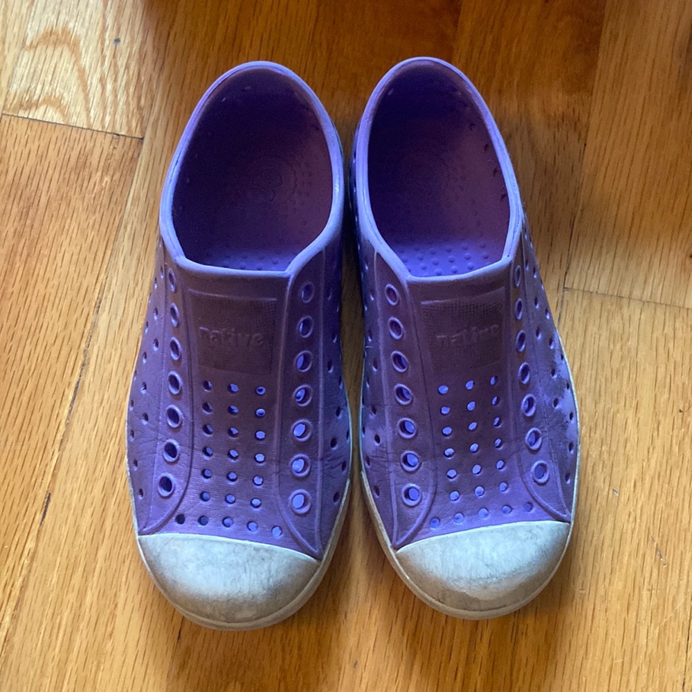 Purple Jefferson Native shoes kids' size 11